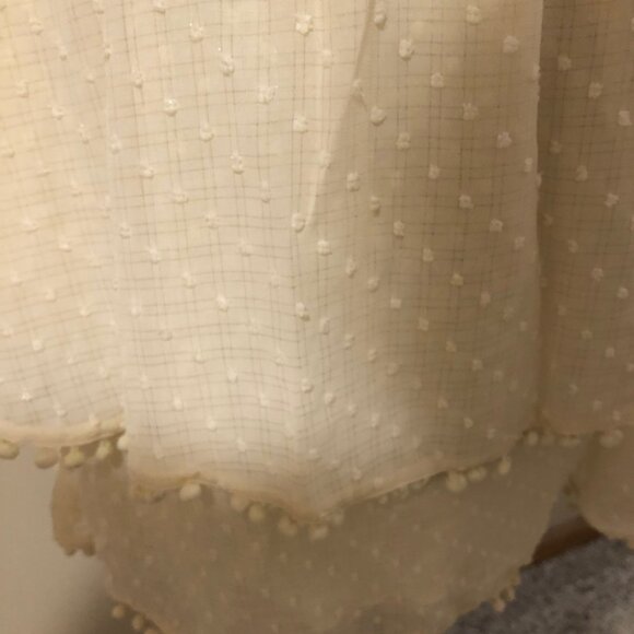 Swiss Dot Woven Romper - Picture 7 of 8